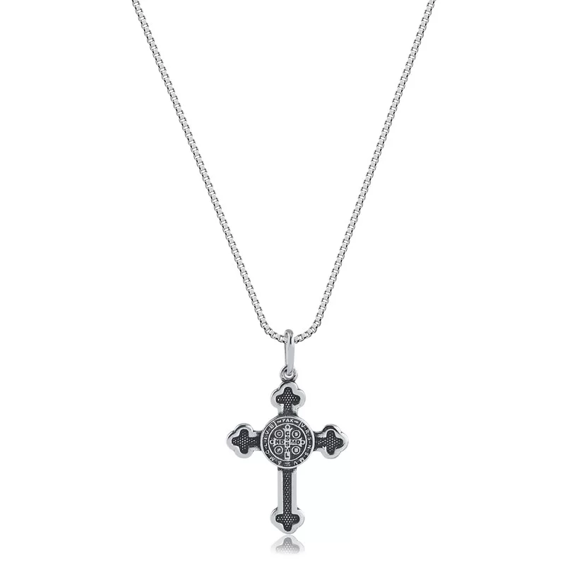 Colar com Crucifixo de São Bento em Prata Envelhecida